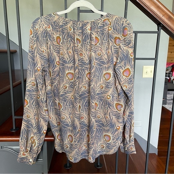 Loft White Long Sleeve Top button up  Print Size small - Picture 4 of 11